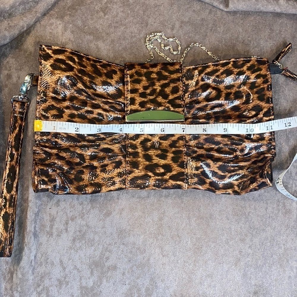Call it Spring Leopard wristlet/shoulder purse - Picture 3 of 6